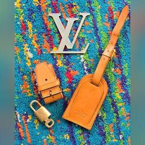 #316 Louis Vuitton Tan Leather Luggage Tag Set Including #316 Brass/gold Padlock